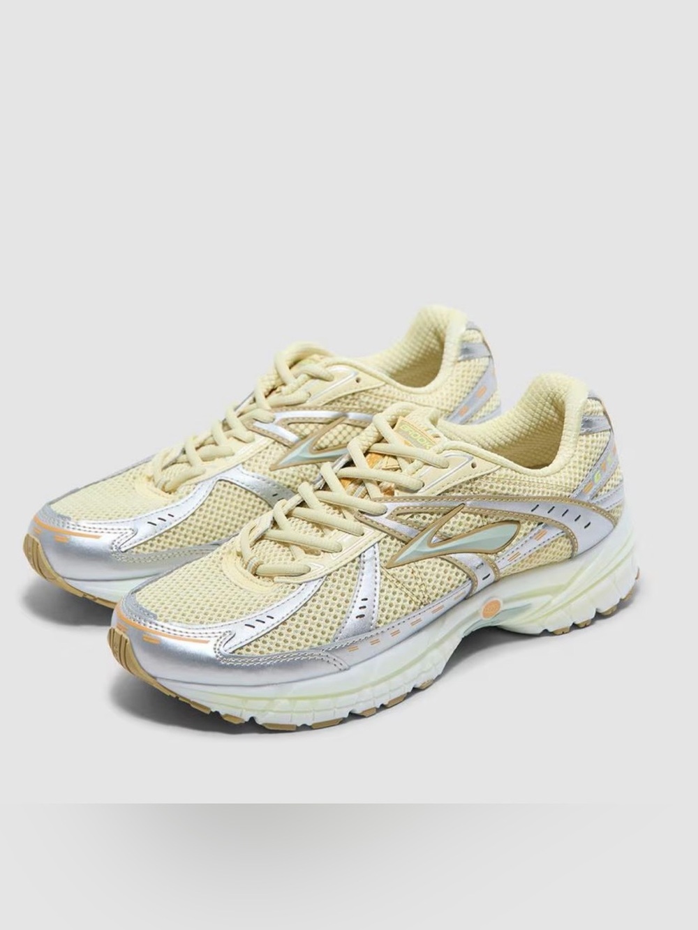 Brooks Adrenaline GTS 10